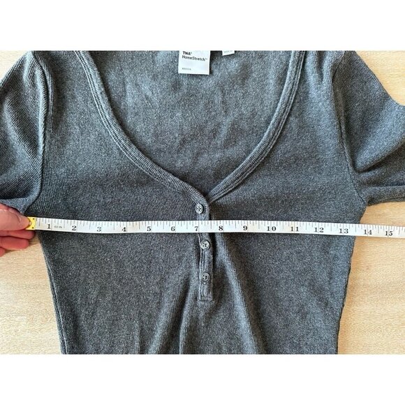 Aritzia TNA HomeStretch Rib Henley Longsleeve Dark Heather Gray Size Small - Picture 4 of 6